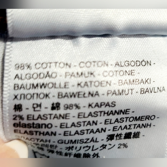 Levi’s Women’s High Waisted Denim Shorts Distressed Cutoff Blue Size 28 - Picture 9 of 10